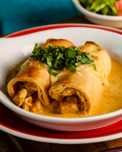 Crepe de Pollo a la Mexicana en Salsa Chipotle
